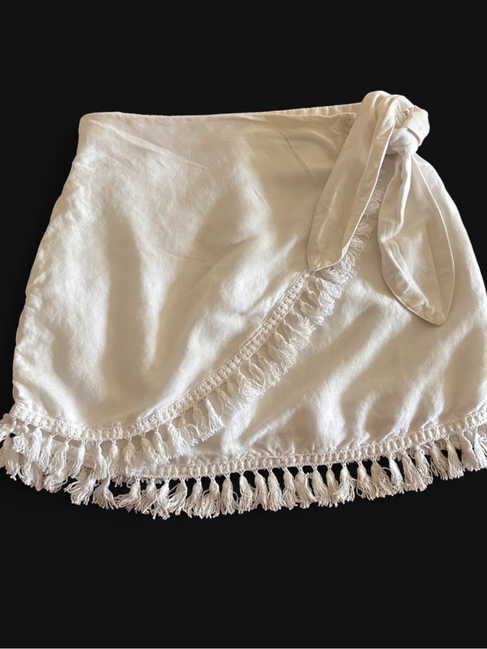 Women’s Forever 21 White Tie-Waist Fringe Mini Skirt